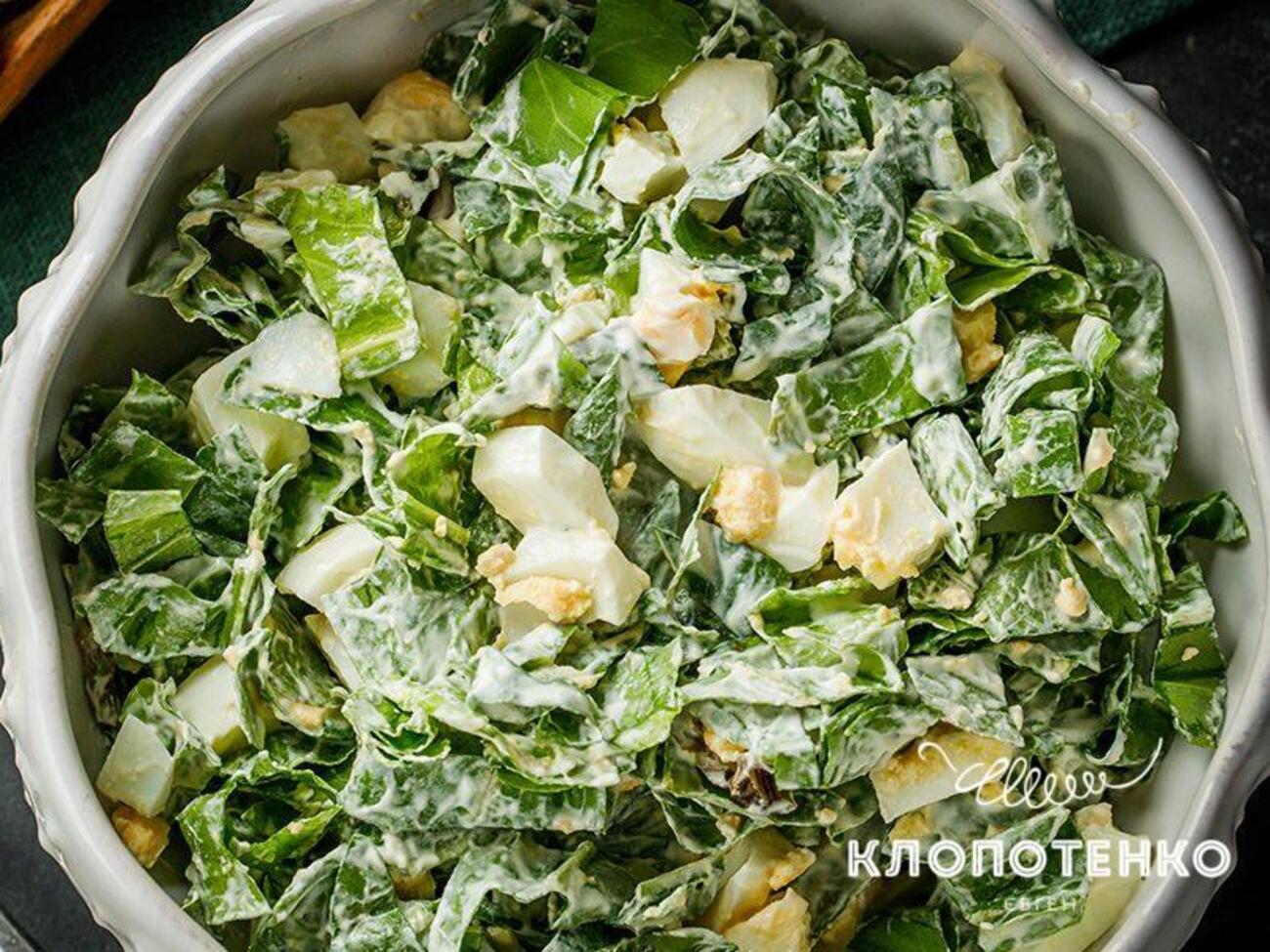 Салат из щавеля нужно заправить сметаной и горчицей