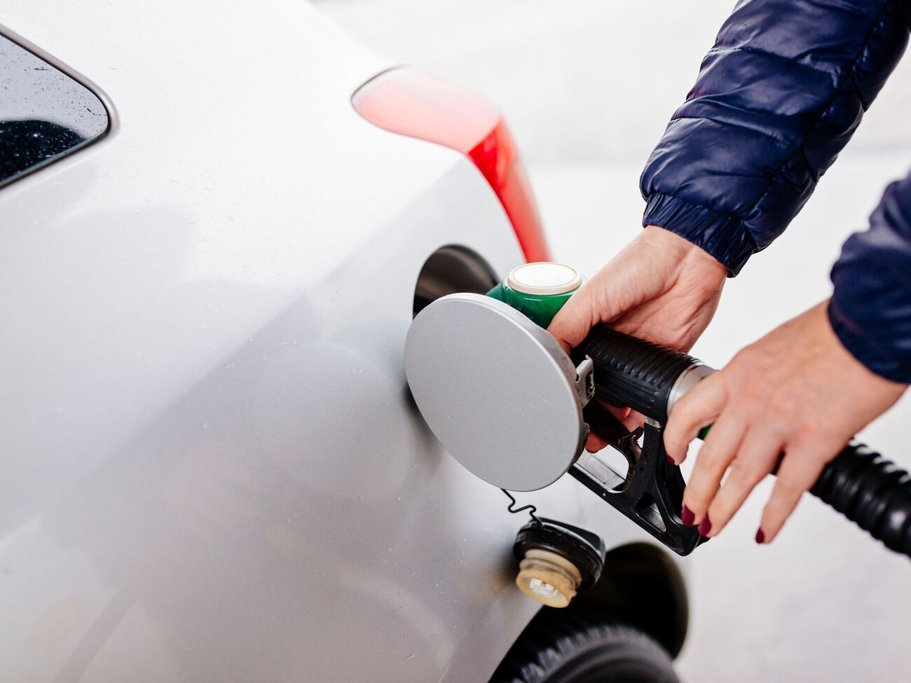 Кабмин одобрил законопроект, которым повышают ставки акцизов на горючее