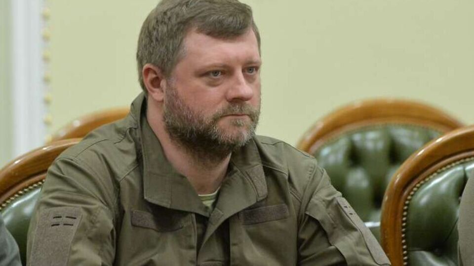 Корнієнко наголосив, що необхідно провести дискусії, щоб уникнути додаткового розколу суспільства