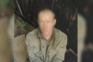 Как только пограничники его увидели, мужчина закричал на украинском языке: "Ребята, я свой!"