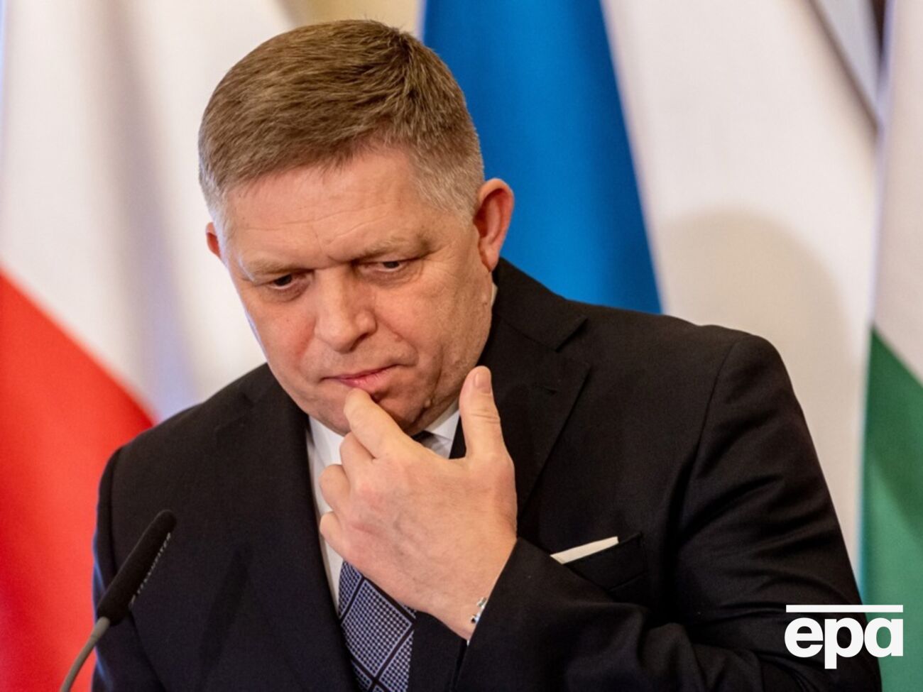Фицо после операции находится в реанимации, он получил тяжелые ранения, отметили в словацком правительстве