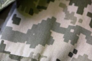 В Минобороны Украины подчеркнули, что, по действующему законодательству, повестка считается законно врученной, если военнообязанный расписался за ее получение