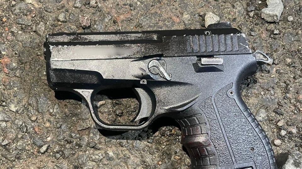 Водитель через окно автомобиля совершил несколько выстрелов в сторону правоохранителей, отметили в полиции