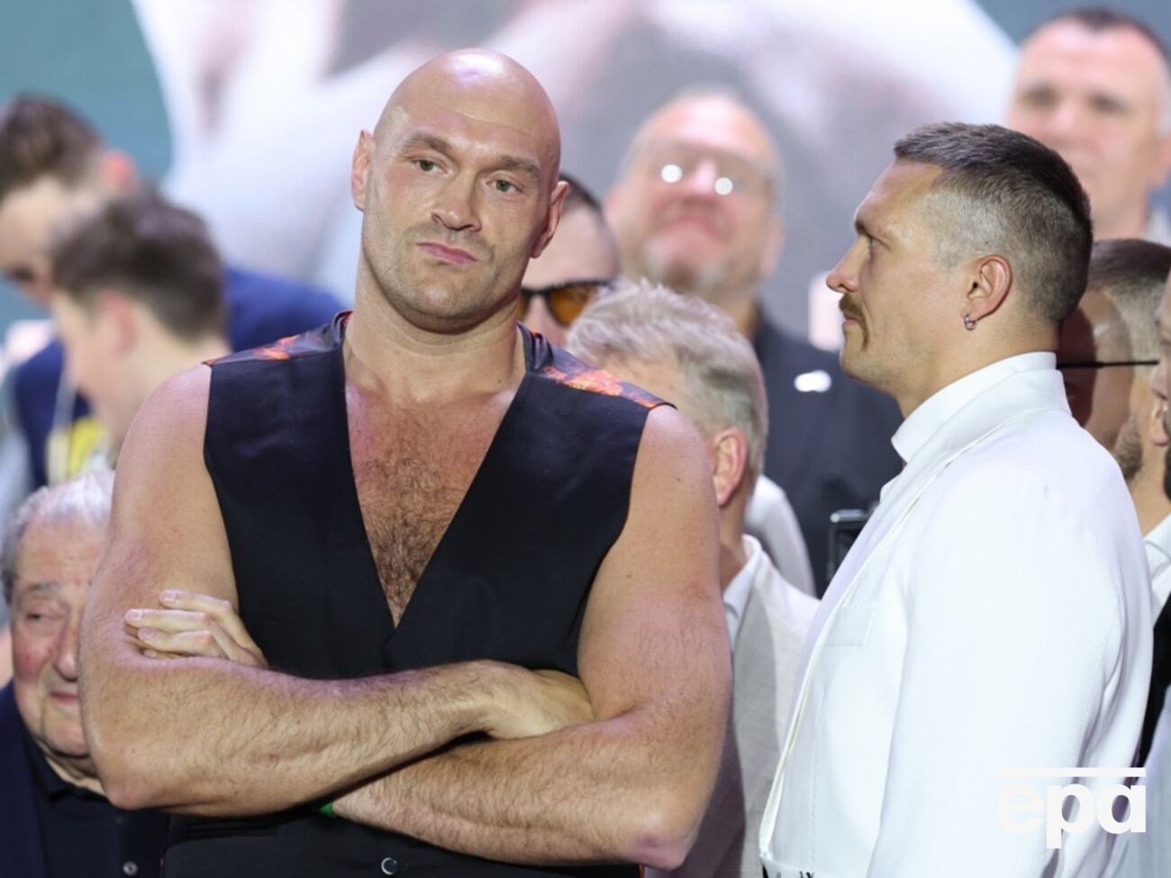 Фьюри демонстративно смотрел не в сторону Усика, а в направлении зрителей