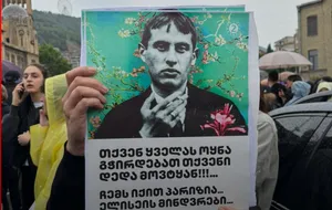 Поэта Табидзе советская власть расстреляла в 1937 году