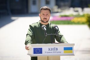 По словам Зеленского, тренировка украинских военных на территории Украины будет более логичной и быстрой