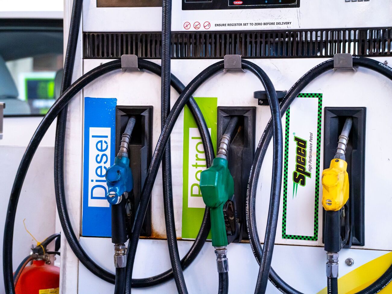 В правительстве необходимость повышения акциза объясняют тем, что это нужно для выполнения директивы ЕС