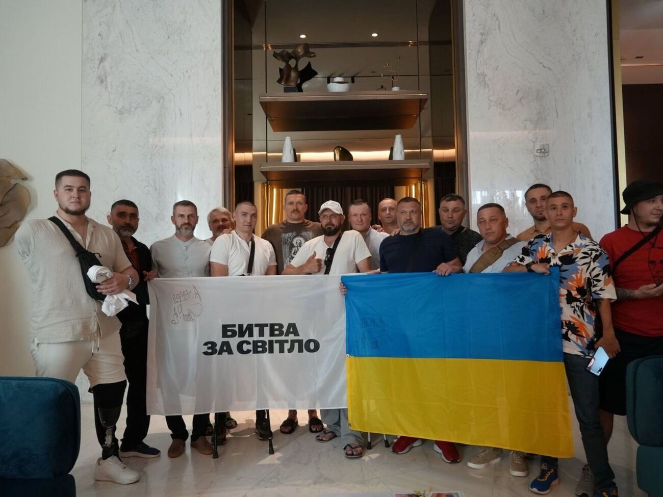 Усик: Защитники Украины приехали поддержать меня и всю Украину