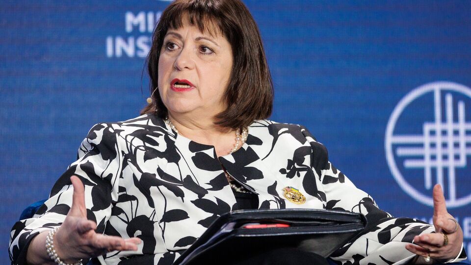 Для українського бюджету не будуть зайвими кошти, одержані внаслідок конфіскації заморожених російських активів, заявила Яресько