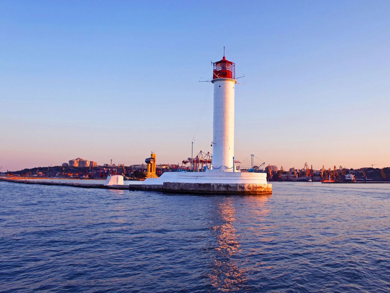 Росіяни 17 травня обстріляли ракетами Одеський район