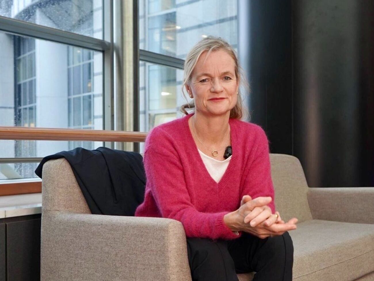 Программа Ukraine Facility не решает всех проблем с финансированием Украины, потребуются и замороженные архивы РФ, считает Крамон-Таубадель