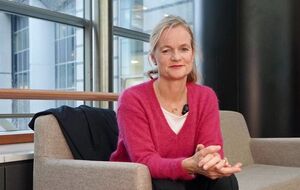 Программа Ukraine Facility не решает всех проблем с финансированием Украины, потребуются и замороженные архивы РФ, считает Крамон-Таубадель