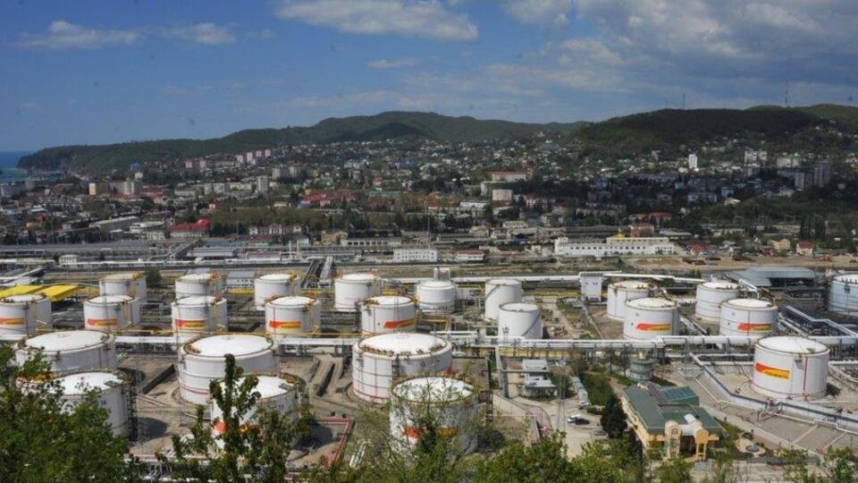 На НПЗ в Туапсе дроны поразили одну из установок