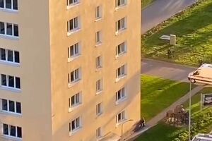 На місце події приїхали пожежники й медики