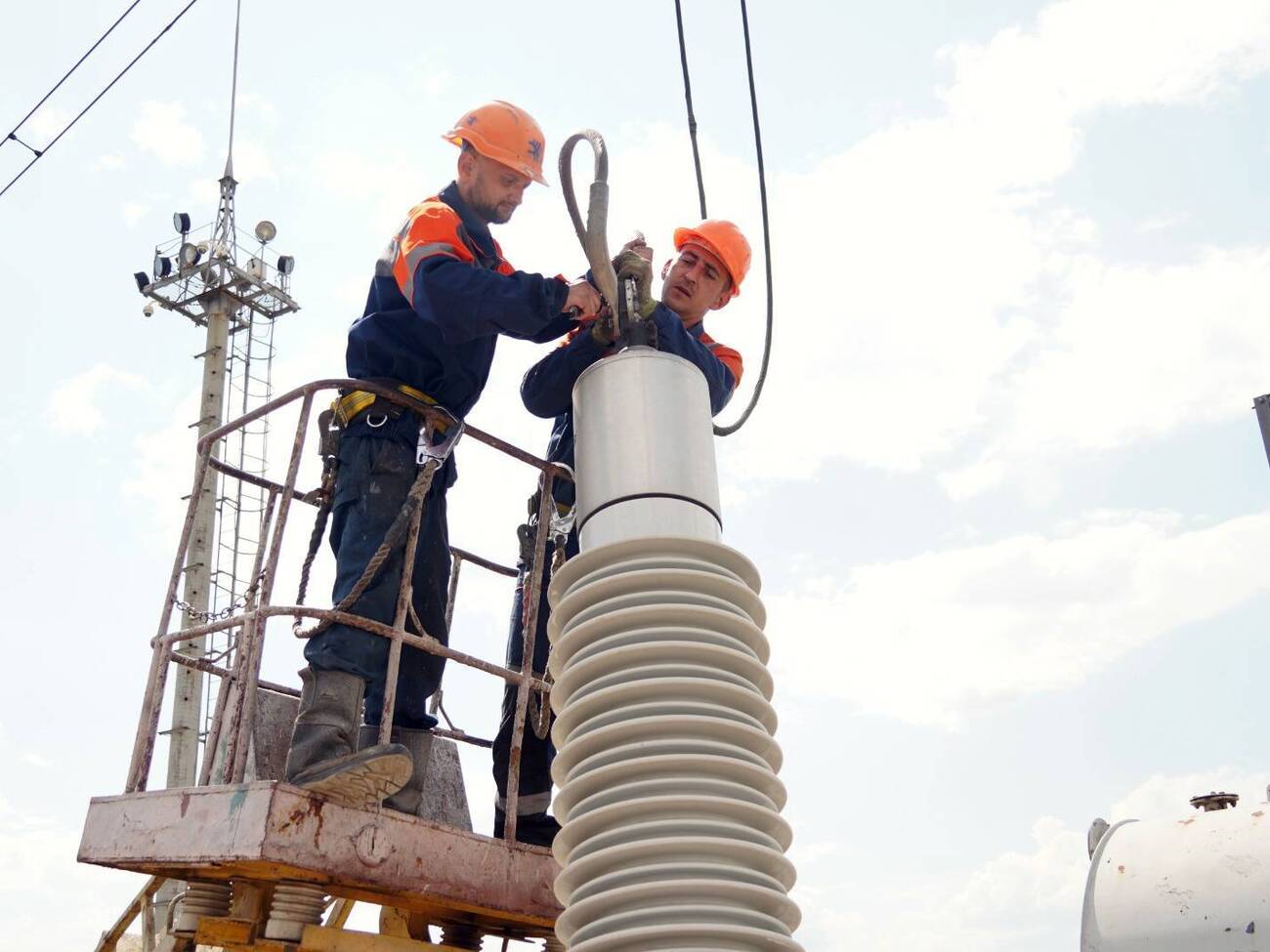 Станом на зараз тривають аварійно-відновлювальні роботи