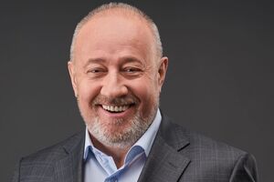 Не позволять Украине бить западным оружием по России – бессмысленно и преступно. Передавайте его англичанам, у них есть яйца – они дадут нам то оружие как свое