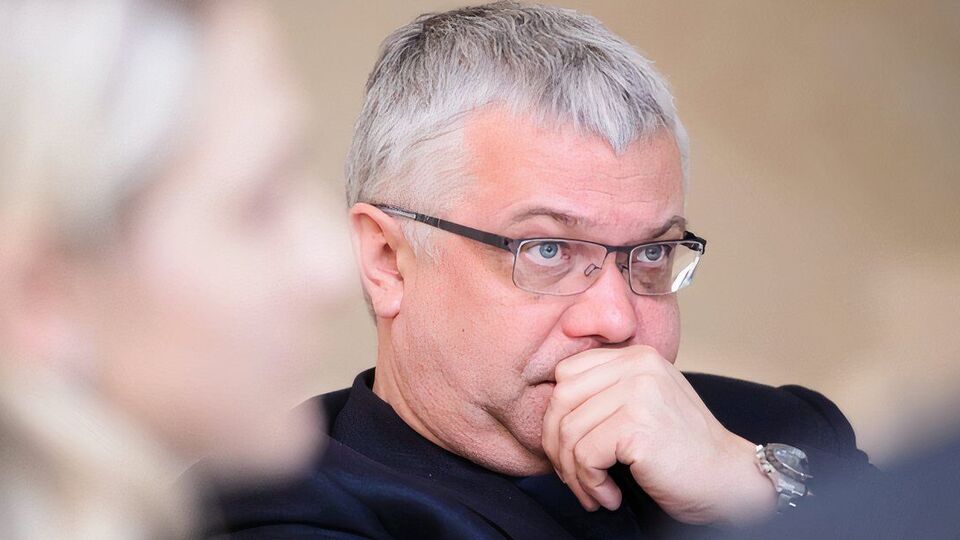 Сапронов: Мы сейчас полностью зависим и в вооружении, и в бюджетных вопросах от Запада