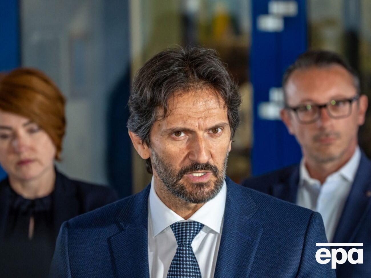 Калиняк (на фото) сообщил, что Фицо пока нельзя перевозить