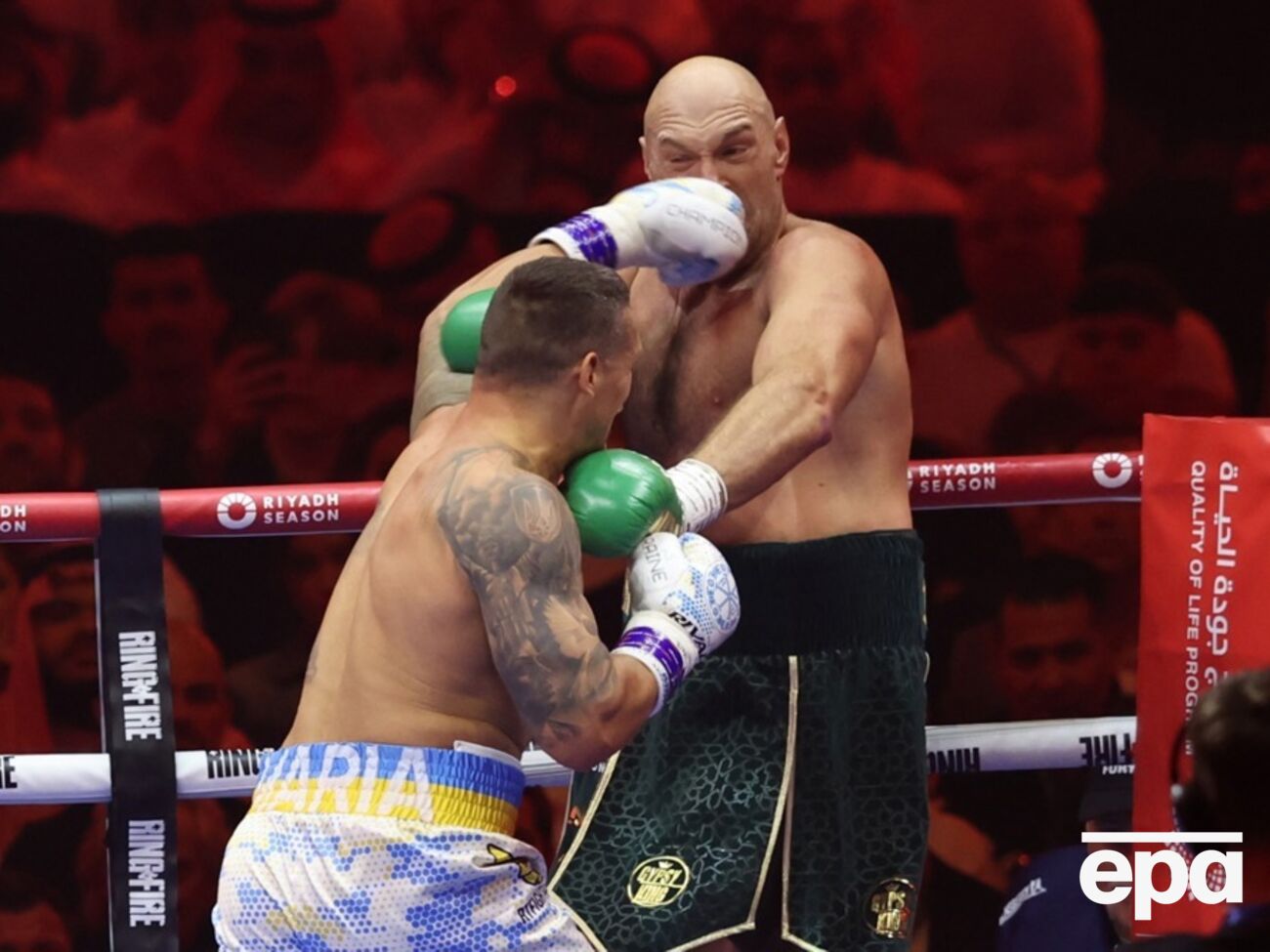 Бой Усика с Фьюри начнется после полуночи по киевскому времени