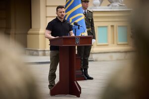 Зеленський: Потрібно насамперед стабілізувати ситуацію на фронті