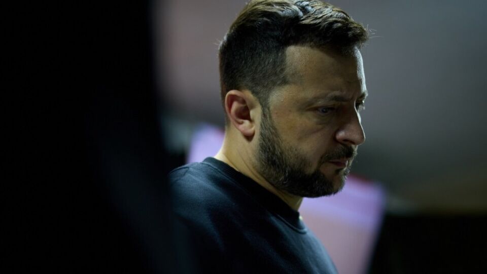 Незважаючи на складну ситуацію, сили оборони дають гідну відсіч окупанту на краматорському, покровському, курахівському і південному напрямках, розповів Зеленський