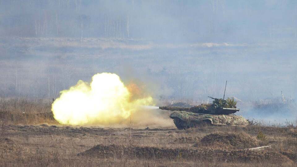 ВСУ ведут огонь по наступающим оккупантам, не допустив потерь позиций