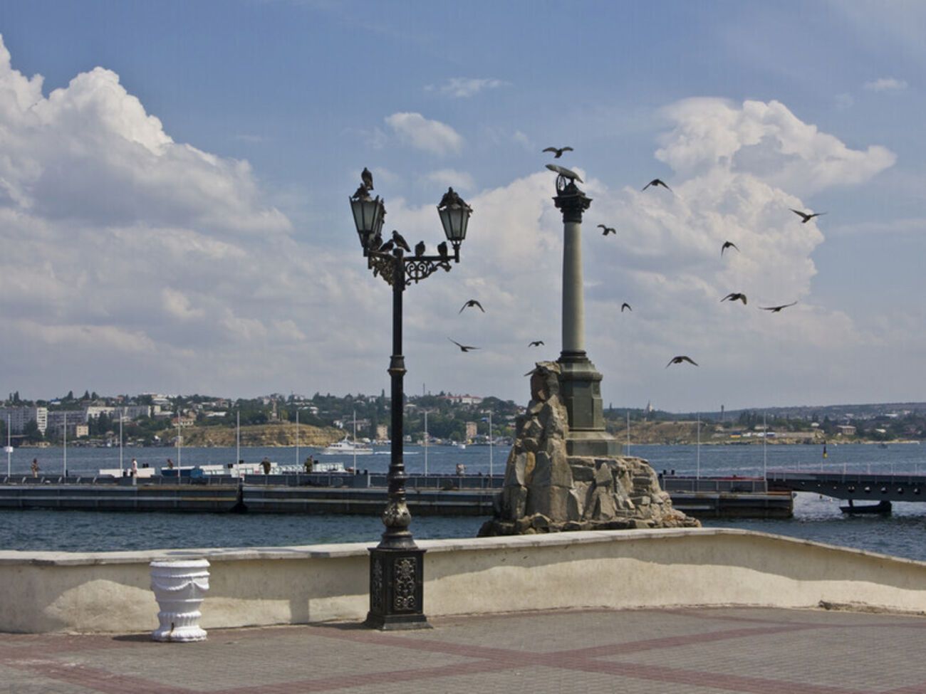 В Севастополе ночью, по утверждению Развожаева, отражали ракетную атаку ВСУ