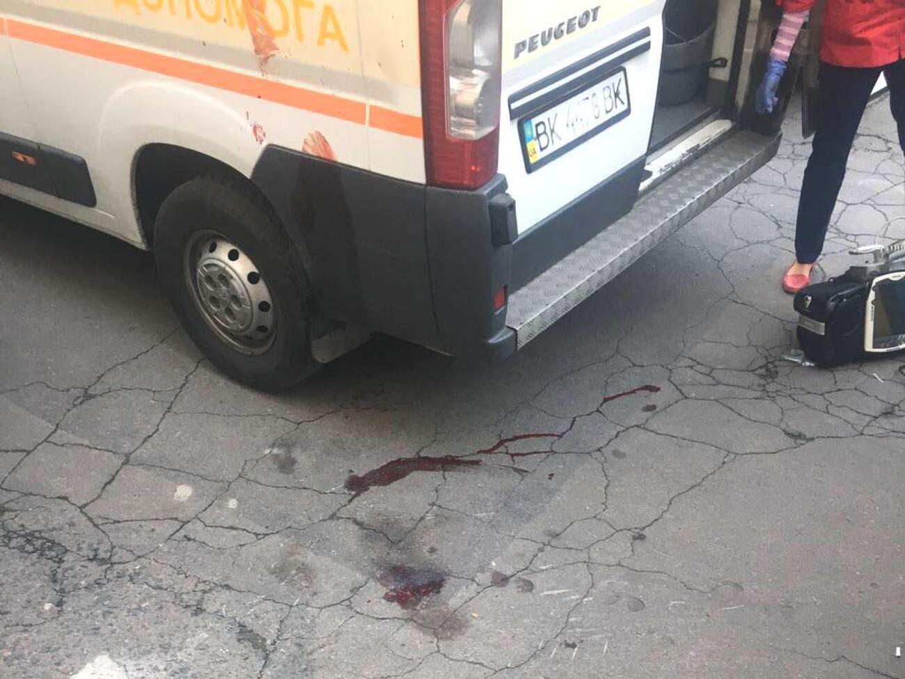 Под Харьковом повреждена "скорая" и пострадал фельдшер в результате ударов оккупантов