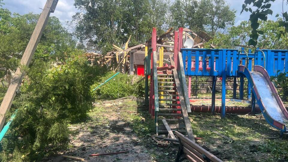 Фото наслідків удару по базі відпочинку в Харківському районі