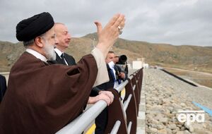 Раиси возвращался после открытия плотины на границе с Азербайджаном