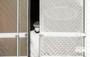 В материале Reuters отметили, что родственников умерших иногда находят, но они не забирают тела