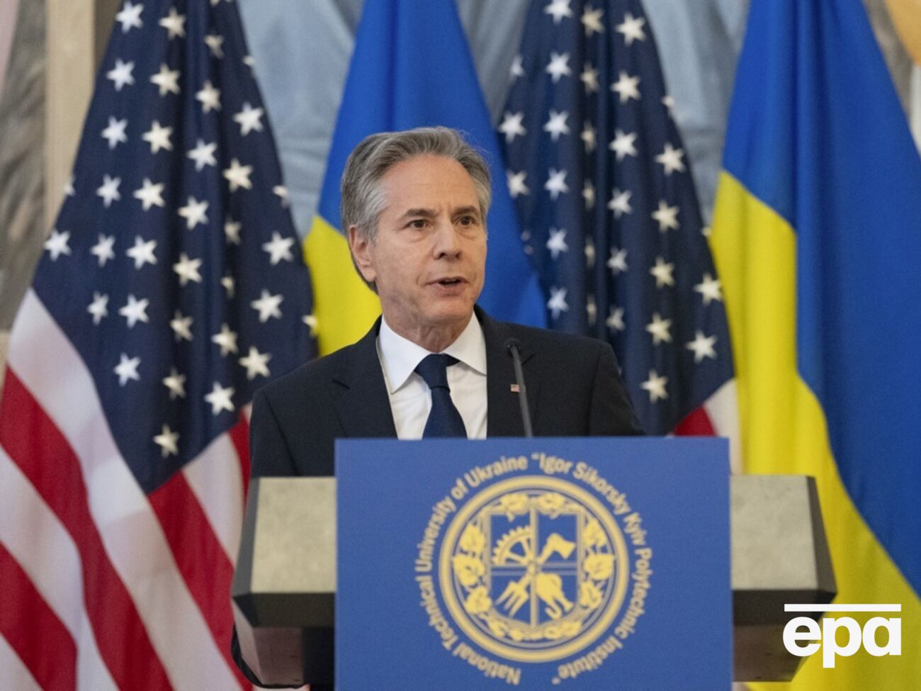 США работают в G7, чтобы замороженные активы РФ были использованы для возмещения ущерба, который Путин наносит Украине, отметил Блинкен