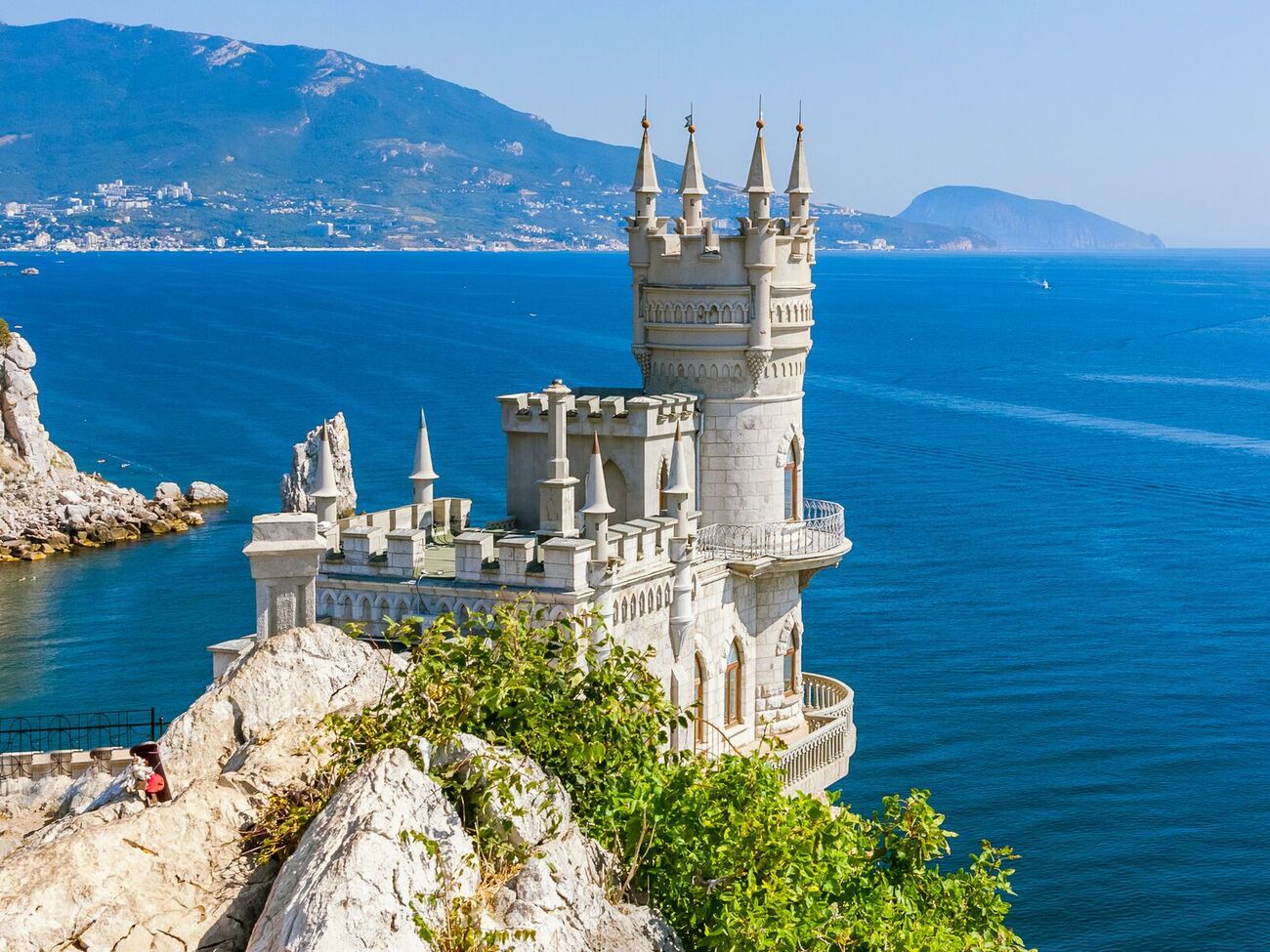 У Криму 19 травня пролунали вибухи в Євпаторії, Саках, Джанкої, Севастополі й Армянську