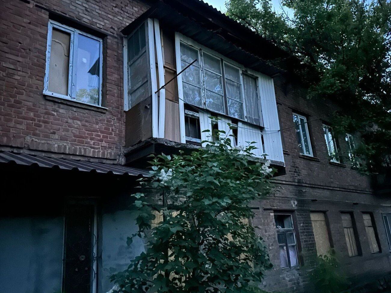 Захватчики регулярно обстреливают Никополь