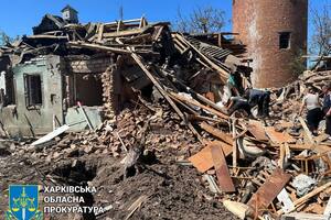 Ворог ударив по Золочеву з авіації