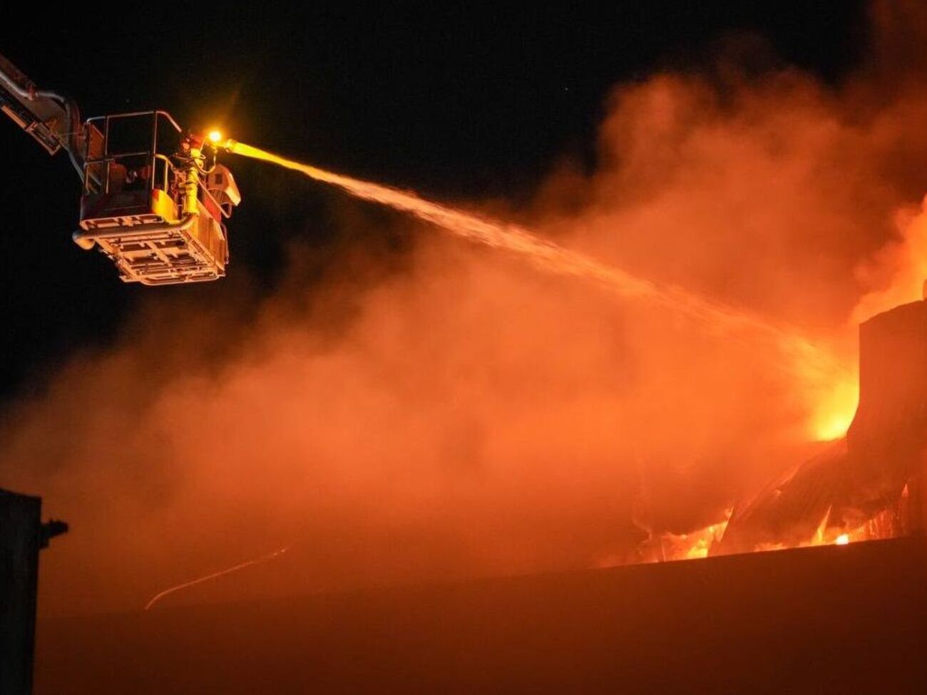 Удар окупантів був по сортувальному депо й відділенню "Нової пошти"