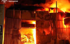 Ракета оккупантов уничтожила депо и отделение "Новой почты"