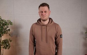 2 мая 2014 в Одессе никакого "сожжения мирных людей" не было. Был уличный бой с вооруженными людьми, которые сами бойню и устроили