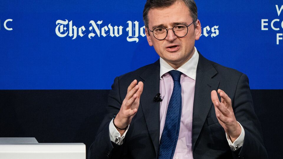 Після напрацювання спільних позицій учасниками Глобального саміту миру у Швейцарії Росію надалі можуть залучити до мирних переговорів, припускає Кулеба