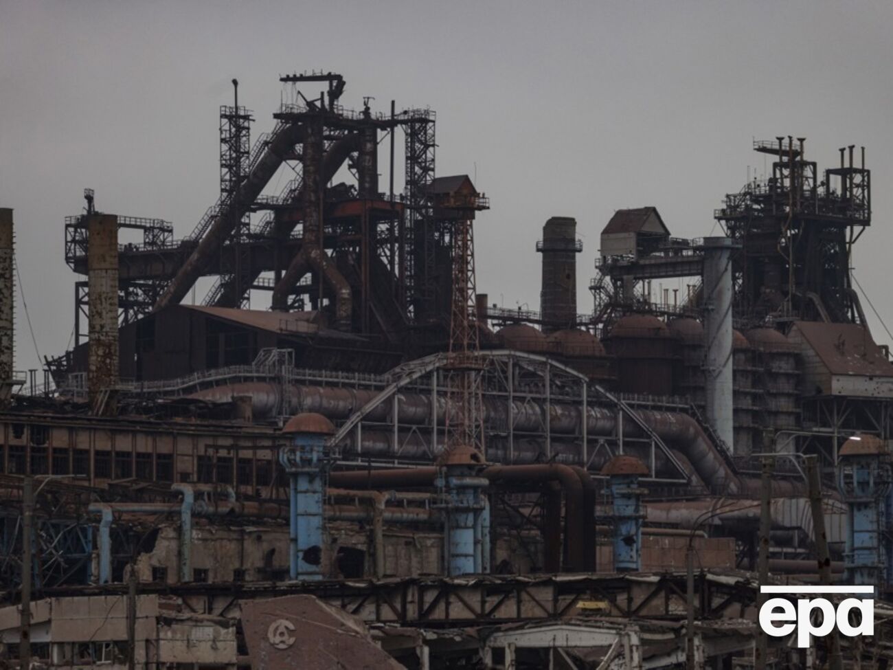 Весной 2022 с осажденного завода удалось спасти более 1 тыс. гражданских