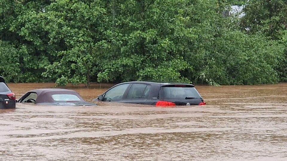 Масштабные дожди затопили улицы и подвалы в Сааре и Рейнланд-Пфальце