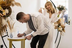 Сопонару познайомилася зі своїм чоловіком чотири роки тому