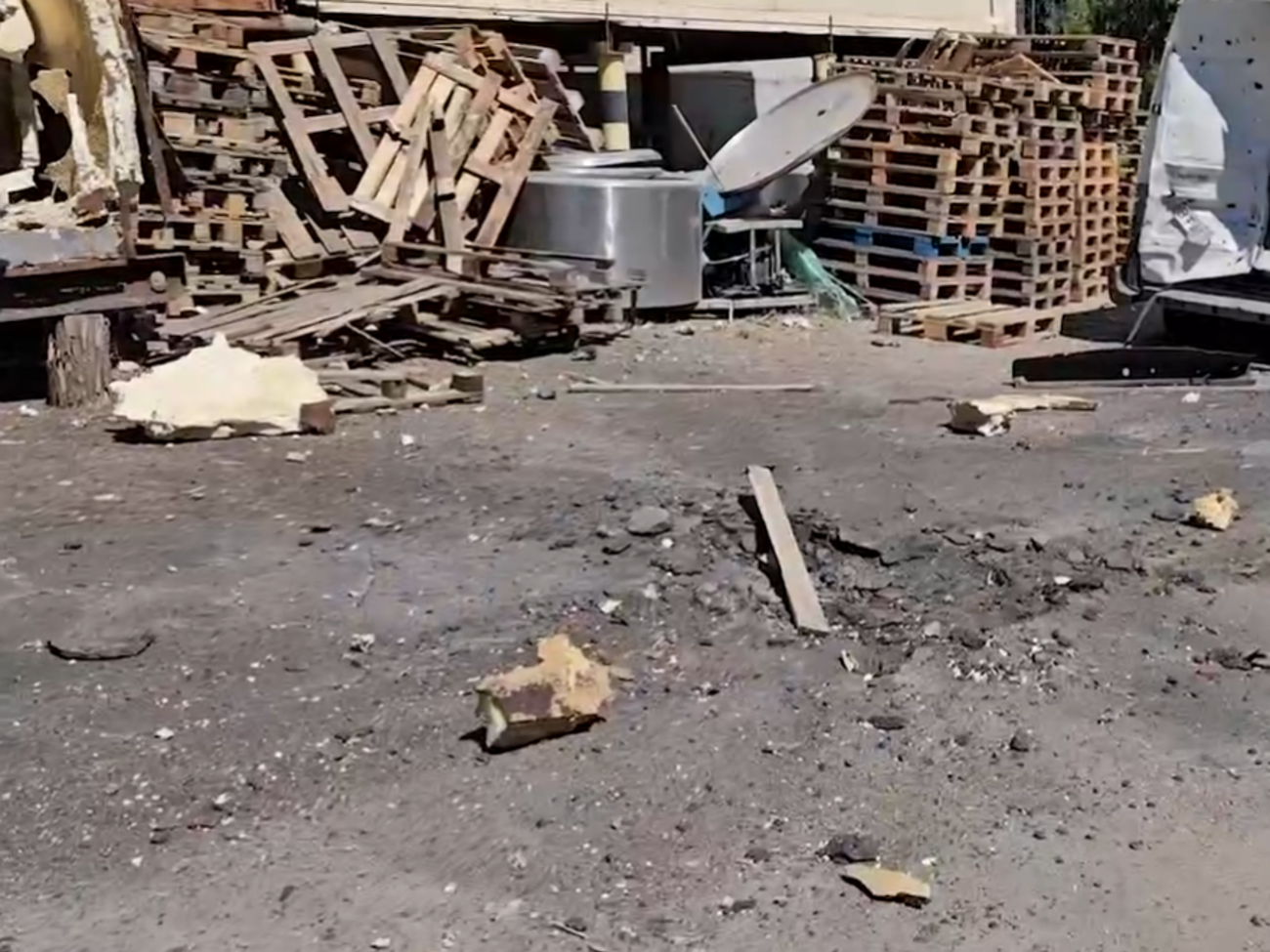 Ворожі снаряди поцілили в одне з підприємств міста