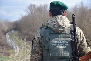 Прикордонника, котрий, імовірно, застрелив українця, який тікав від патруля, повідомили про підозру в порушенні правил поводження зі зброєю