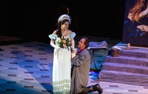 Головну жіночу партію виконала Марія Максакова