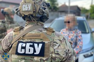 Сотрудники украинской спецслужбы задержали подозреваемую в собственном доме женщины еще на начальном этапе ее сотрудничества с врагом