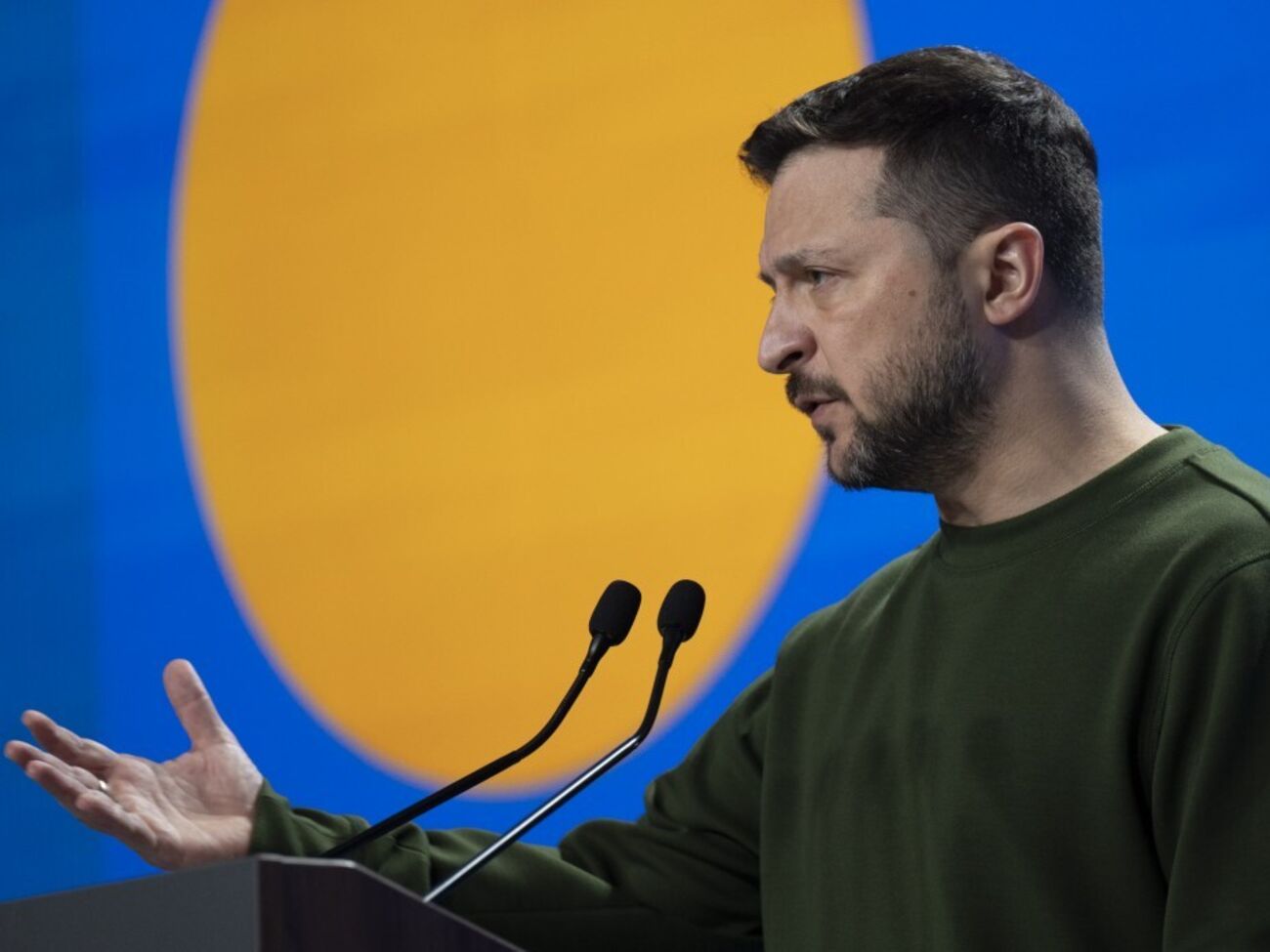 Зеленський зазначив, що не всі партнери України закрили свої посольства в РФ