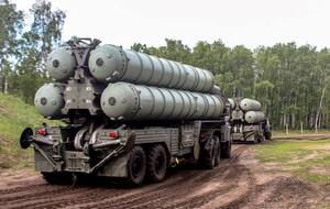 В мире есть оружие, способное противостоять российским воздушным атакам, но его недостаточно у Украины, отметил Зеленский