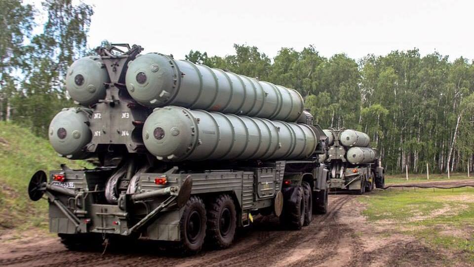 У світі є зброя, здатна протистояти російським повітряним атакам, але її недостатньо в України, зазначив Зеленський