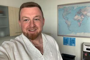 Держава не обліковує купу сірих бізнесів. Тому ТЦК приходить до тих, хто працює в білу, тому людей затримують на вулиці, застосовуючи методи "бусіка" і поліцейських рейдів